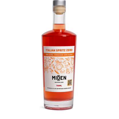 Garrafa de aperitivo sem álcool Miden Italian Spritz Zero 700 ml vista de frente com fundo transparente.