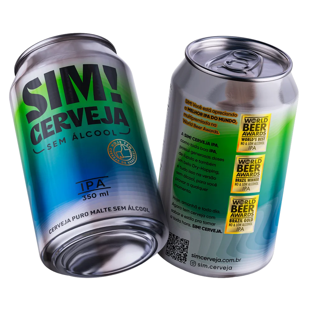 duas latas de cerveja sem alcool ipa da marca sim mostrando premio