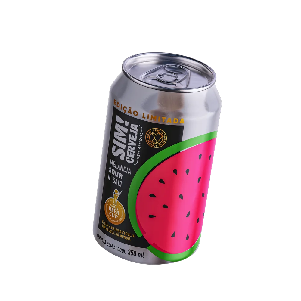 lata de cerveja sem alcool sour melancia da marca sim inclinada