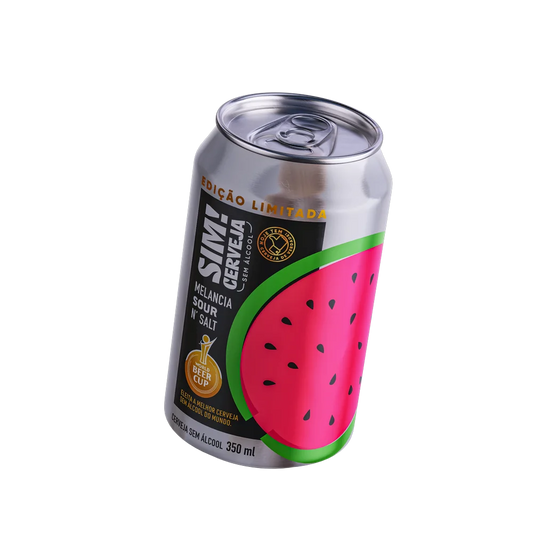 lata de cerveja sem alcool sour melancia da marca sim inclinada