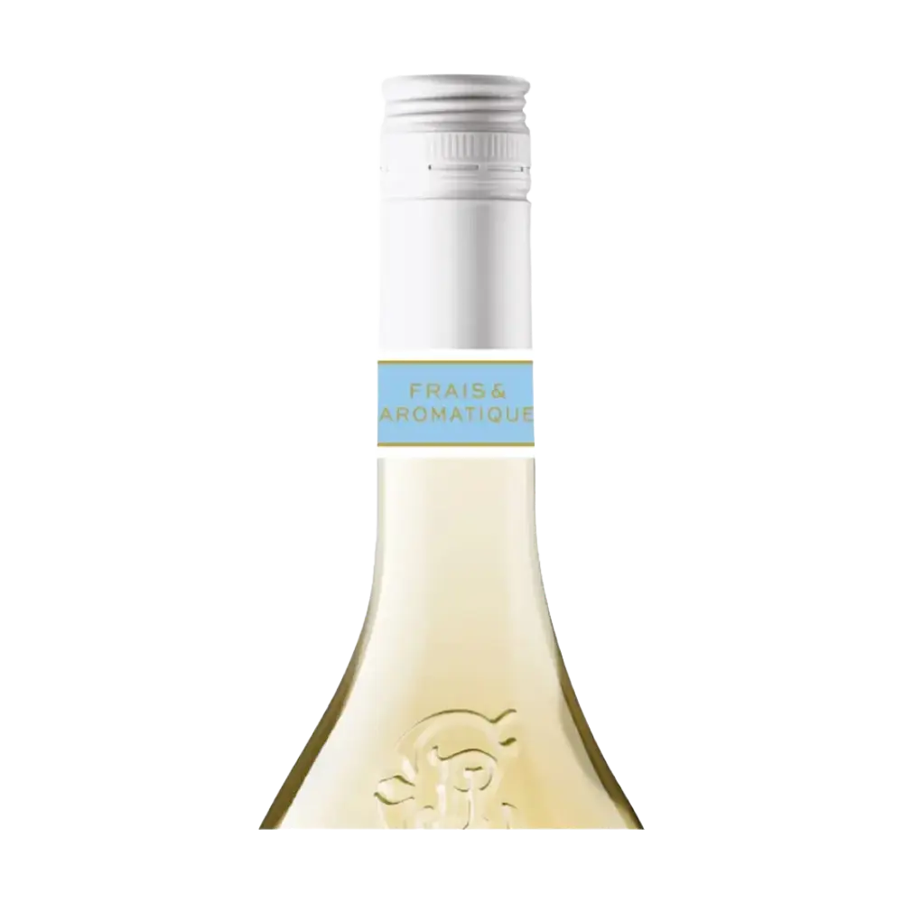 zoom do gargalo da garrafa de vinho sem alcool branco chardonnay da jp chenet